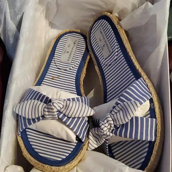 Sz 36 and 36.5 NIB $295 Tabitha Simmons flats Flats & Loafers